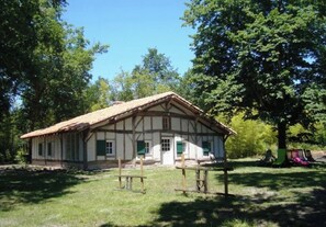 Exterior - ECO GÎTE LA PREILLOUSE in the heart of the Landes de Gascogne Regional Park (Sabres)