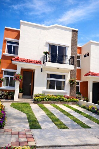 Modern house ★ Comfortable, safe and well located.