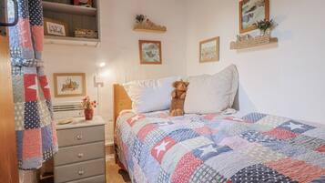 2 bedrooms, free WiFi, individually decorated, individually furnished