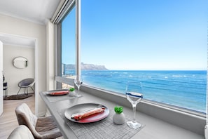 Interior - Odeon Towers 808 (Cape Town)