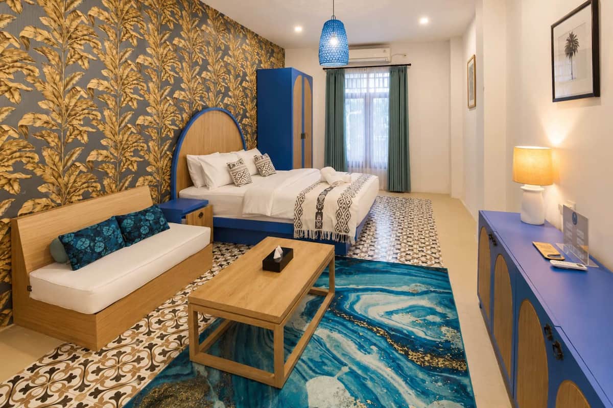 Deluxe Double Room, Non Smoking | Desk, WiFi (free)