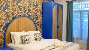 Deluxe Double Room, Non Smoking | Desk, free WiFi