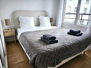 WiFi, bed sheets - Porte de Paris - Sublime luxury apartment Charenton-le-Pont - 2 bedrooms (Charenton-le-Pont)