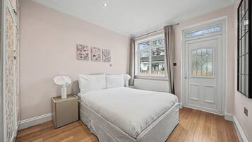 3 bedrooms, iron/ironing board, free WiFi