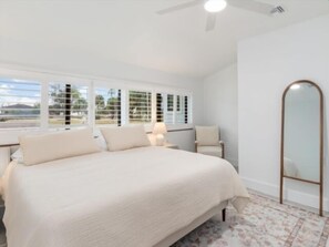 3 bedrooms, Internet, bed sheets - Welcome to your perfect seasonal escape (Englewood)