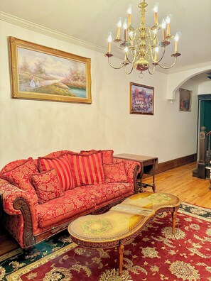 Una Smart TV, libros