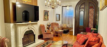 Charming Downtown Harrisburg Victorian Home- Walkable & Central