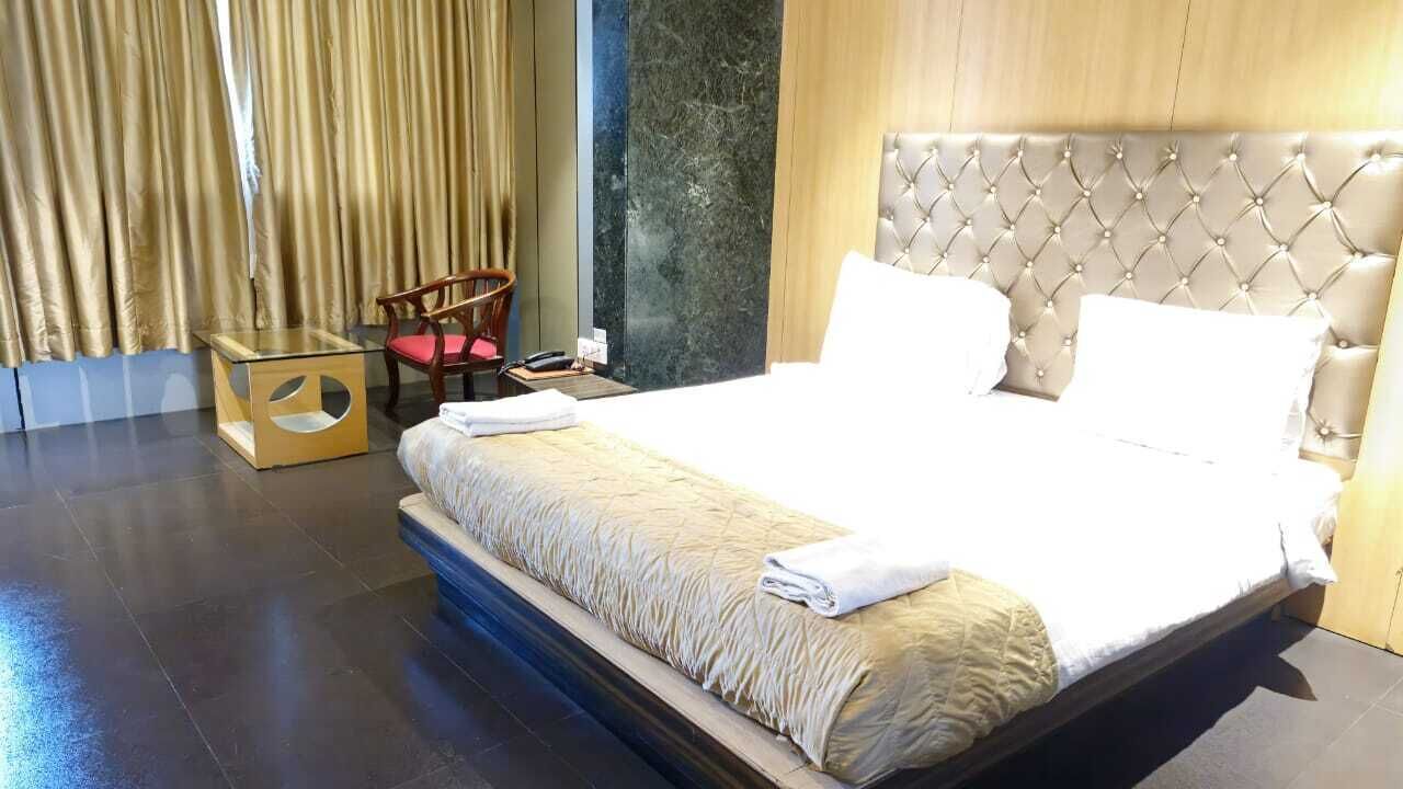 Deluxe Double Room | Desk, laptop workspace, free WiFi