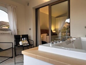 Premium bedding, memory foam beds, minibar, individually decorated - Lamefata  (Budoni)