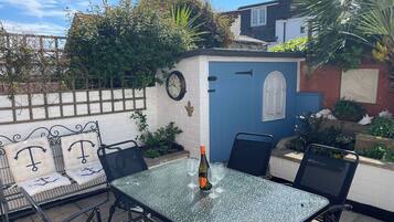 Cottage | Outdoor dining