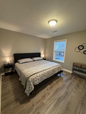 Desk, iron/ironing board, travel crib, WiFi