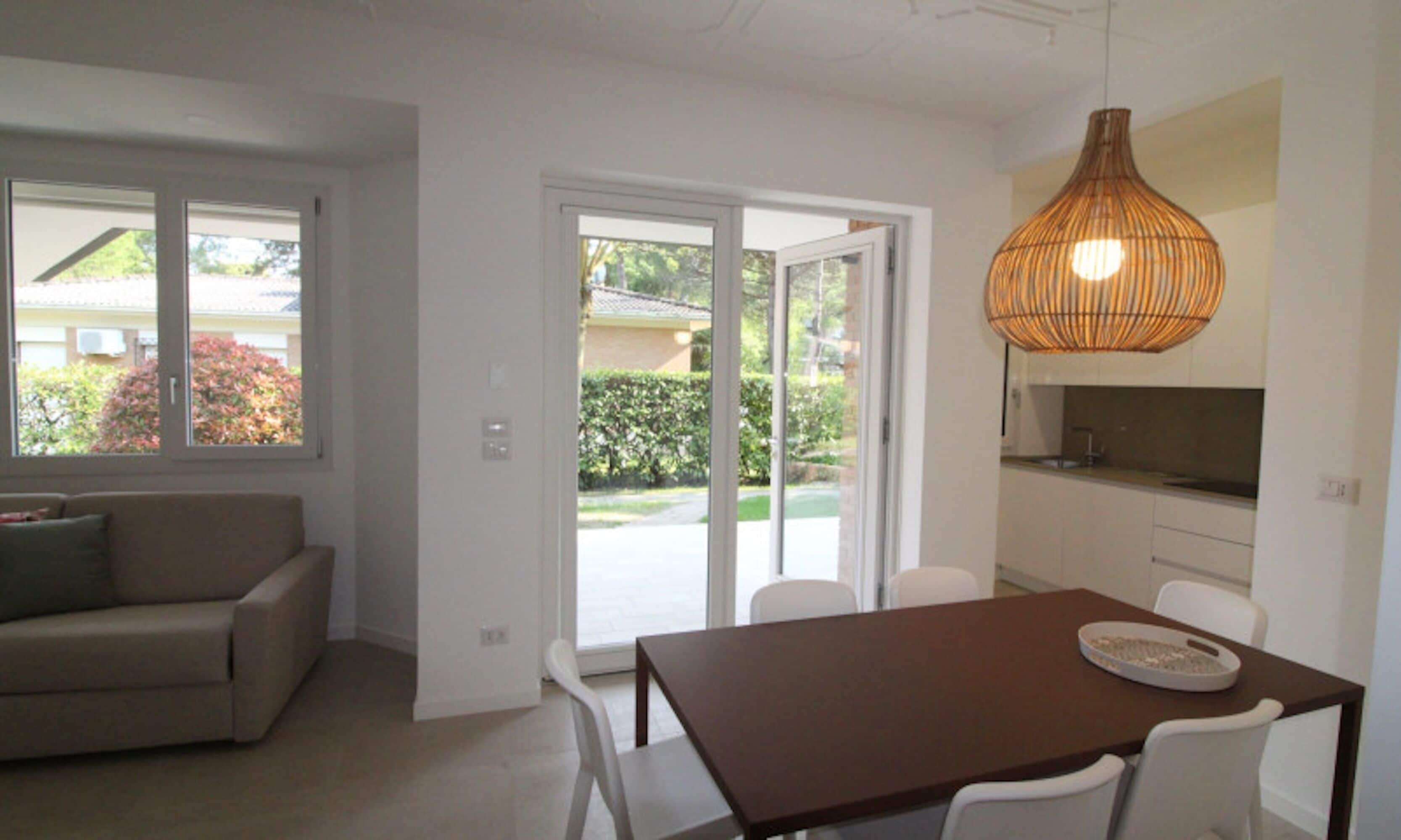 Villa, 2 habitaciones, patio, vista al jardín | Comedor