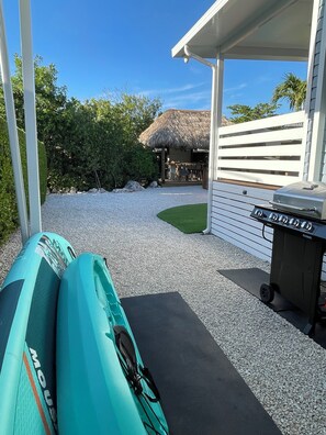 Terrace/patio - Tarpon Villa- Pool, Outdoor Tikihut,Tranquil Paradise (Key Largo)