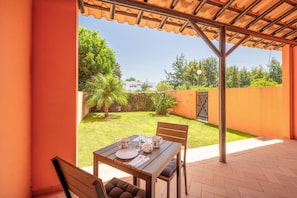 House | 2 bedrooms - Aroeira Garden by Homing (Almada)