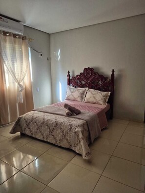 6 dormitorios, tabla de planchar con plancha, wifi gratis y ropa de cama