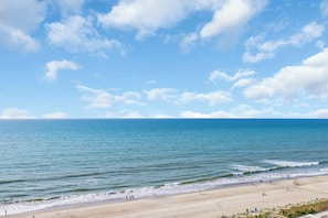 On the beach - Carolina Winds Resort 1209 (Myrtle Beach)