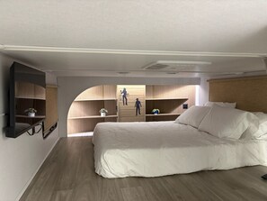 3 多间卧室、免费 WiFi、床单