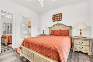3 bedrooms, iron/ironing board, free WiFi, bed sheets - Magnolia Pointe #201 (Myrtle Beach)