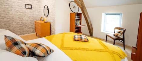 Double Room, City View | Blackout drapes, free WiFi