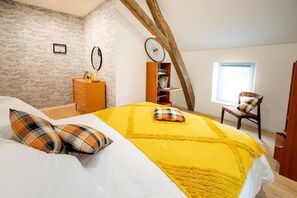 Double Room, City View | Blackout drapes, free WiFi