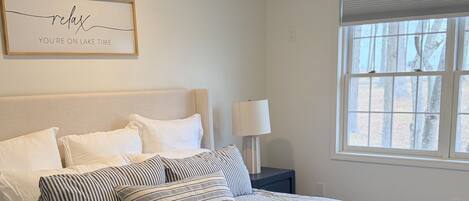 3 chambres, fer et planche à repasser, lit parapluie, Wi-Fi gratuit