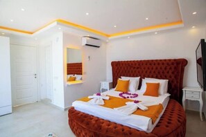Room - Baysal Gulce (Kaş)