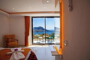 Room - Baysal Gulce (Kaş)