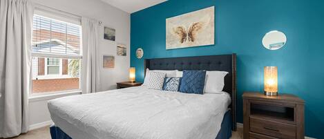 Desk, travel cot, WiFi, bed sheets