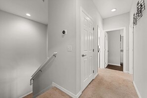 Interior - 4BR family townhouse w/ pool & hot tub (Kissimmee)