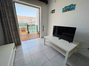 Interior - CHIPEQUE - sunny apartment with community pool (Playa De Los Cristianos)