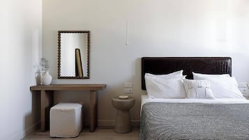 In-room safe, iron/ironing board, free WiFi