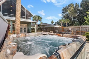 Terrace/patio - Florida Breeze l Hot Tub l Walkable (St. Augustine)