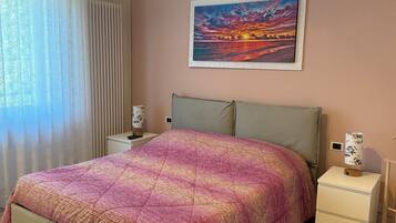 Desk, iron/ironing board, free WiFi, bed sheets