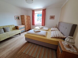 WiFi、ベッドシーツ