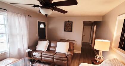 Nice Quaint Getaway in Charlotte