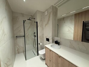 Towels, toilet paper