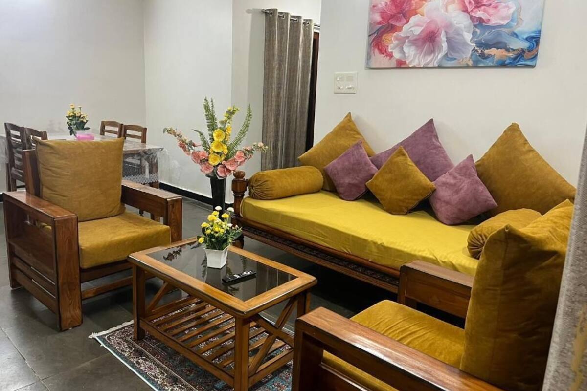 Apartemen Keluarga, 2 kamar tidur, Bebas Asap Rokok, balkon | Area keluarga | Smart TV 42-inci dengan saluran TV digital