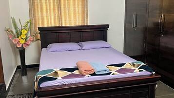 Family Apartment, 2 Bedrooms, Non Smoking, Balcony | Blackout curtains, iron/ironing board, free WiFi
