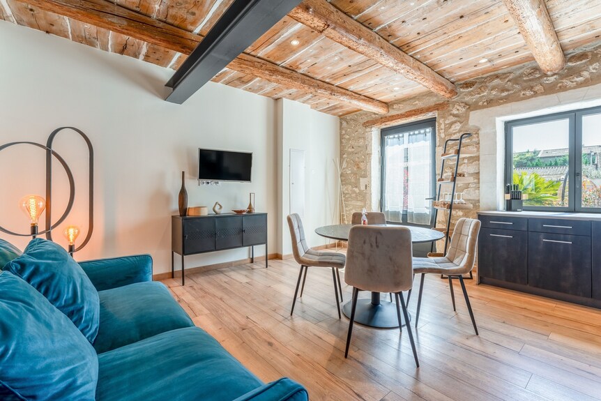 Maison De Vacances « Daudet - Mas En Pierre » Avec Piscine Partagée, Wi-fi Et Climatisation - Les Baux-de-Provence