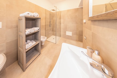 Room, Balcony | Bathroom. La Casa di Caterina
