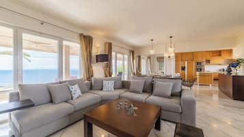 Superior Villa, Sea View | Living room | 45-inch Smart TV with satellite channels, Netflix, table tennis