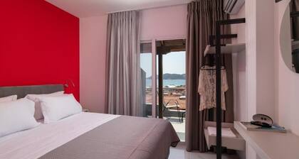 Blue Horizon Sarti - Stylish Quad Seaview Getaway