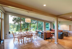 Interior - 1 of a Kind: Modern Architecture, Natural Beauty, Walk to Amherst College (Amherst)