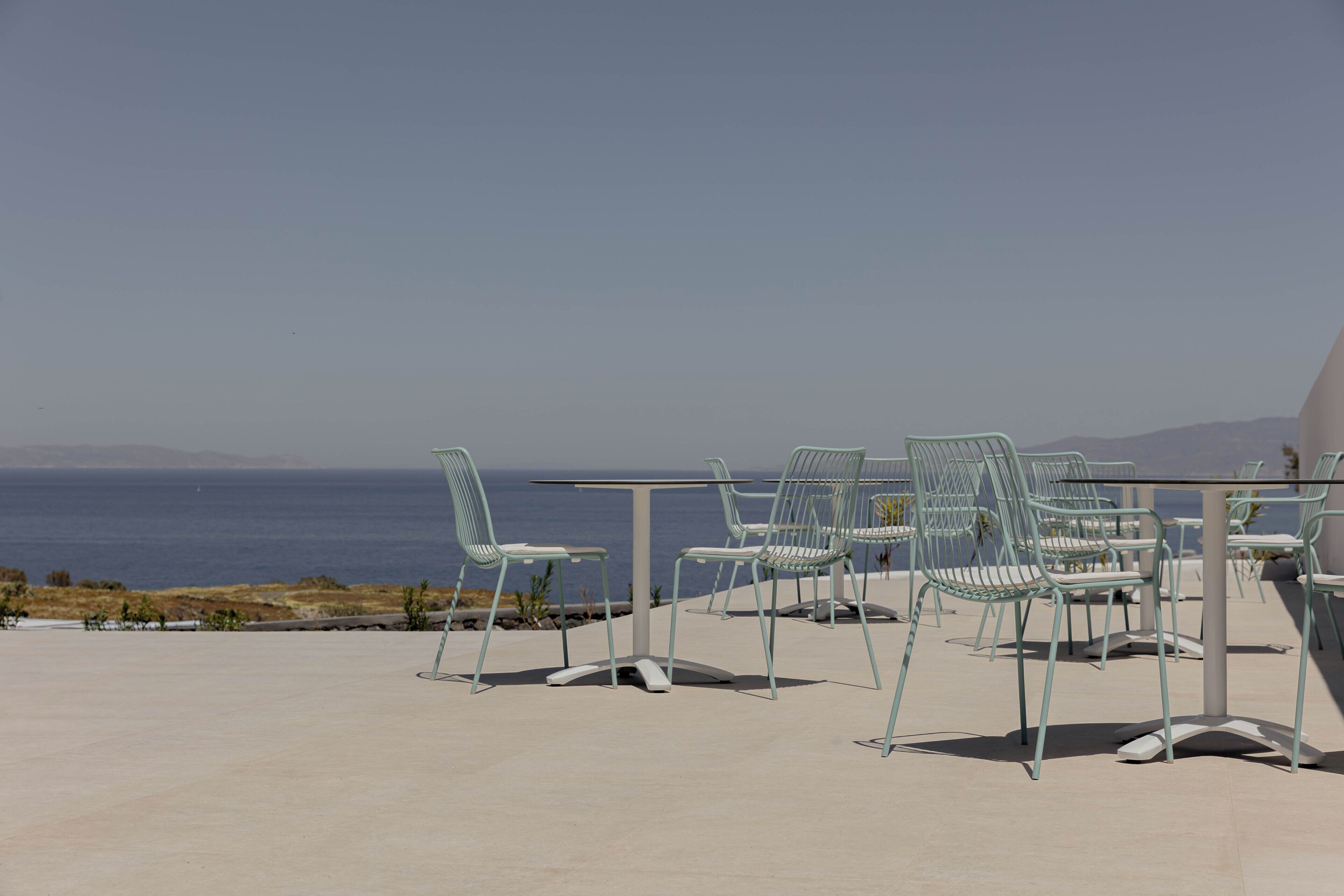 Piscine extérieure (ouverte en saison), parasols de plage