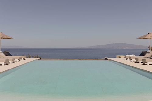 Filomare Suites