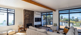 Modern Stellenberg Retreat w Pool, Cool AC & Mountain Views