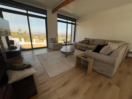Modern Stellenberg Retreat w Pool, Cool AC & Mountain Views