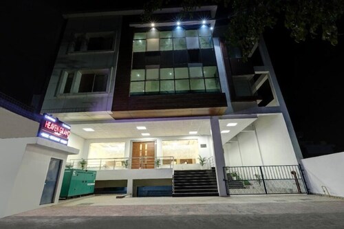 Hotel Heaven Grand Lucknow