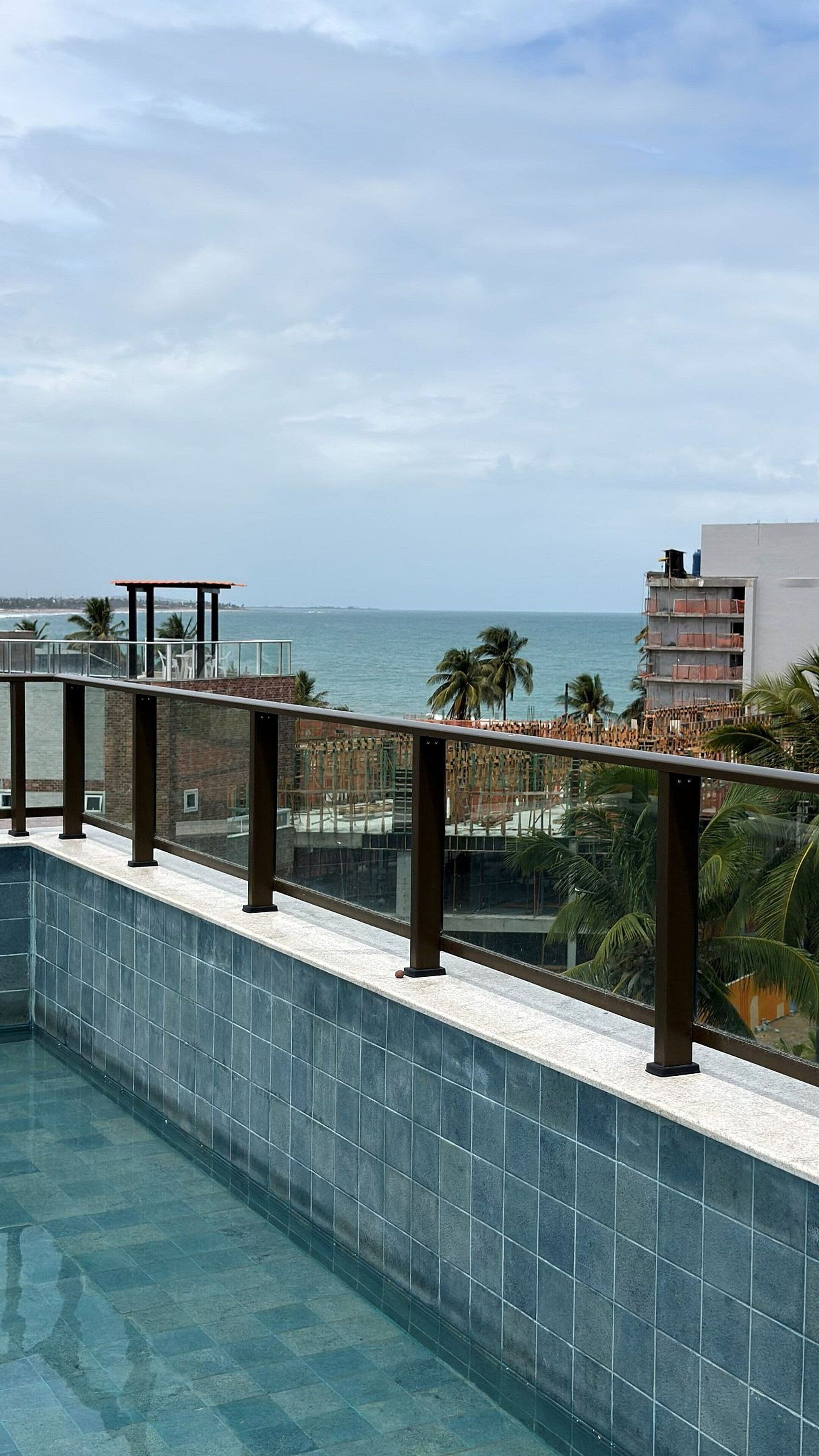 2 outdoor pools