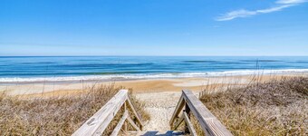 Oceanfront condo in Duck with community pool!